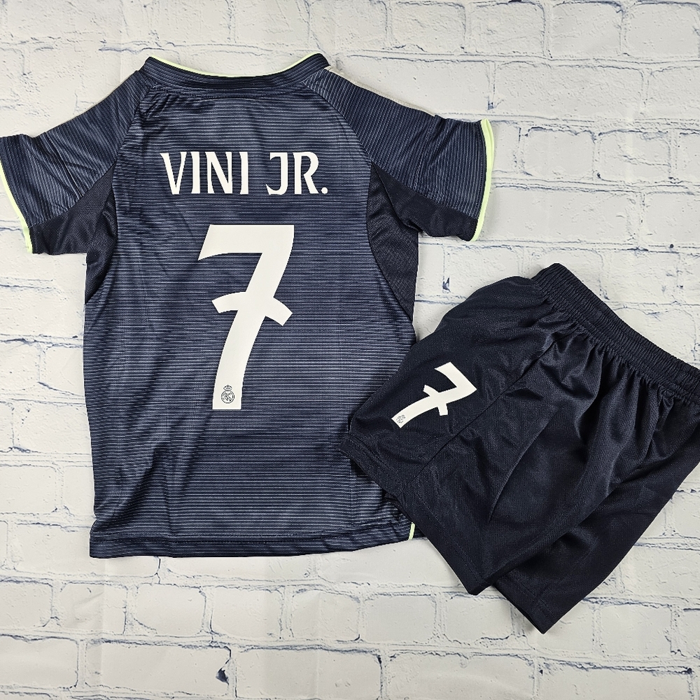 Real Madris Kids Soccer Jersey, Vini Jr,  Kit Youth/ jersey/ Jersey and Shorts